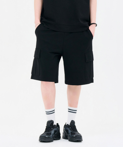 CHASECULT(チェイスカルト)の「共用コットンカーゴバミューダパンツ-FBRU2511D03(その他パンツ・メンズ・ブラック・67/70/76/82/86/92)」の1枚目の写真
