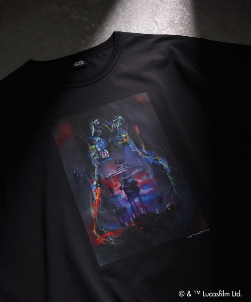 GLOBAL WORK(グローバルワーク)の「【STAR WARS(スター・ウォーズ)】/ヘビロッTEE半袖/666033(Tシャツ/カットソー・メンズ・ホワイト/ホワイト系その他2/チャコールグレー/ブラック・LARGE/MEDIUM)」の1枚目の写真