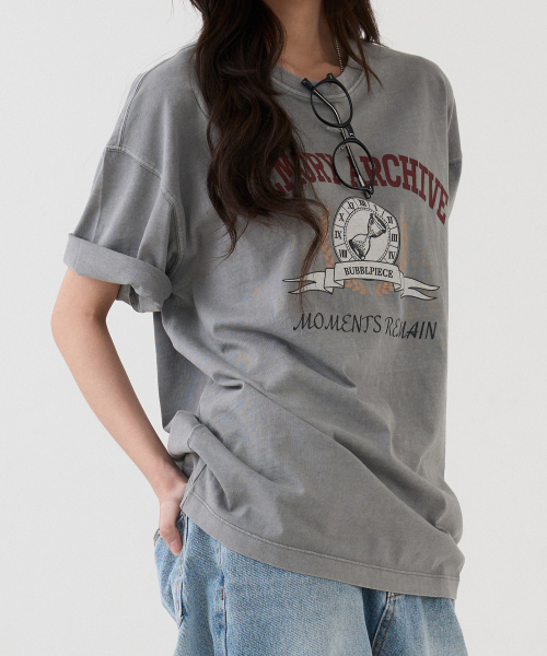BUBBLPIECE（バブルピース）の「[男女共用] メモリアーカイブ ピグメントTシャツ_ライトグレー（Tシャツ/カットソー・レディース・その他・MEDIUM/LARGE）」の3枚目の写真