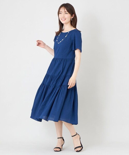 TO BE CHIC(トゥー ビー シック)の「ウェーブローン エアリーティアードドレス(ワンピース・レディース・ブラック/ライトブルー/チャコールグレー・40)」の6枚目の写真