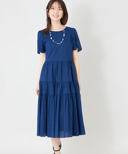 TO BE CHIC(トゥー ビー シック)の「【冨張 愛さん着用】ウェーブローン エアリーティアードドレス(ワンピース・レディース・ブラック/ライトブルー/チャコールグレー・40)」の4枚目の写真
