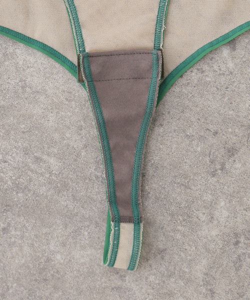 overneath(オーバーニース)の「OVERNEATH BODYSUIT089:ボディスーツ(その他トップス・レディース・ベージュ・MEDIUM)」の6枚目の写真