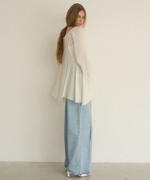 MIELI INVARIANT(ミエリインヴァリアント)の「Airy Ciffon Gather Blouse(シャツ/ブラウス・レディース・ホワイト/ブラック/レッド・FREE)」の21枚目の写真