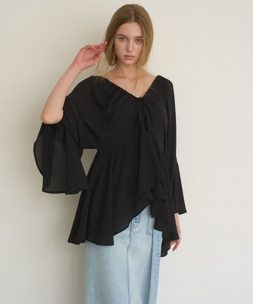 MIELI INVARIANT(ミエリインヴァリアント)の「Airy Ciffon Gather Blouse(シャツ/ブラウス・レディース・ホワイト/ブラック/レッド・FREE)」の9枚目の写真