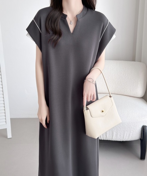 ABITOKYO(アビトーキョー)の「配色スキッパネックフレンチスリーブワンピース(ワンピース・レディース・チャコールグレー/ブラック/ベージュ・M/L)」の2枚目の写真