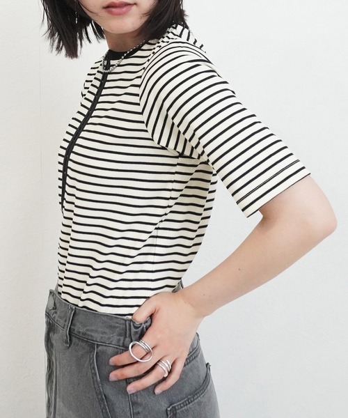 SELECT LEVERY(セレクトリベリー)の「配色ヘンリーネックTシャツ(Tシャツ/カットソー・レディース・チャコール/アイボリー/モカ/ブラック・MEDIUM)」の21枚目の写真