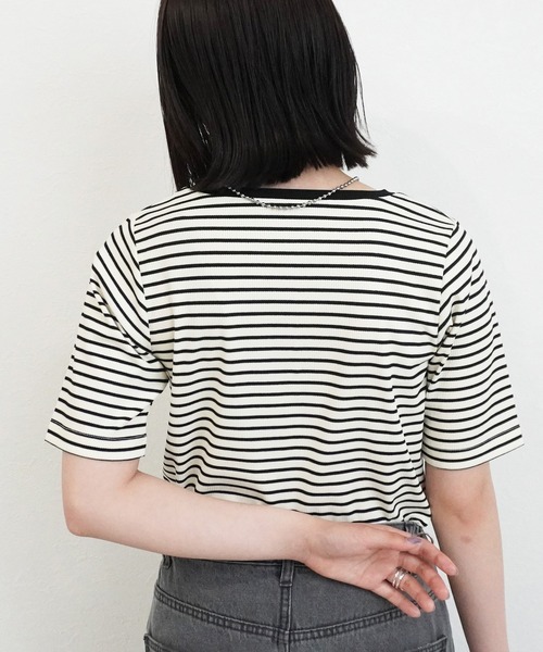 SELECT LEVERY(セレクトリベリー)の「配色ヘンリーネックTシャツ(Tシャツ/カットソー・レディース・チャコール/アイボリー/モカ/ブラック・MEDIUM)」の19枚目の写真