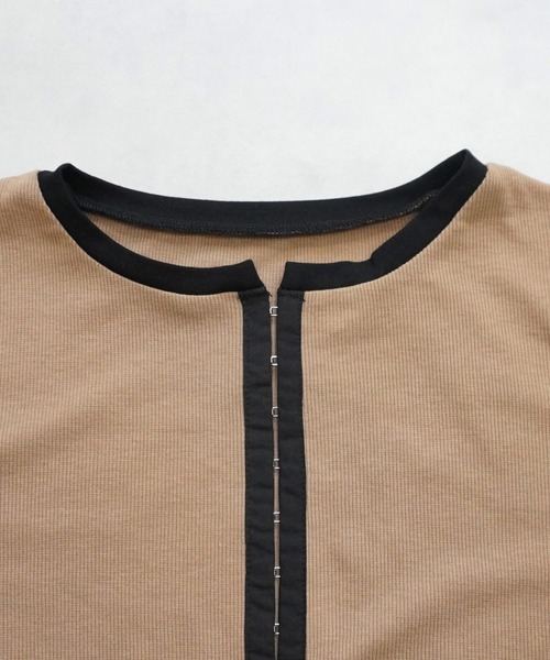 SELECT LEVERY(セレクトリベリー)の「配色ヘンリーネックTシャツ(Tシャツ/カットソー・レディース・チャコール/アイボリー/モカ/ブラック・MEDIUM)」の9枚目の写真