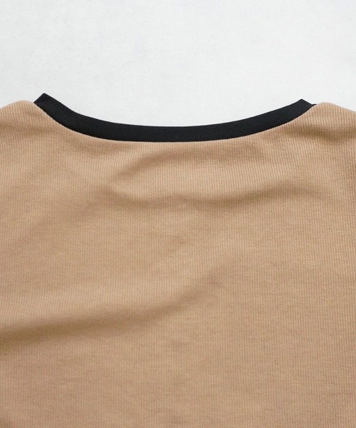 SELECT LEVERY(セレクトリベリー)の「配色ヘンリーネックTシャツ(Tシャツ/カットソー・レディース・チャコール/アイボリー/モカ/ブラック・MEDIUM)」の7枚目の写真