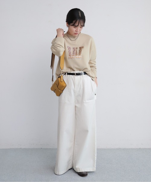 NOMBRE IMPAIR（ノンブルアンペール）の「ロゴワッペン付き裏毛　クルーネックプルオーバー（Tシャツ/カットソー・レディース・ベージュ/キャメル・FREE）」の9枚目の写真