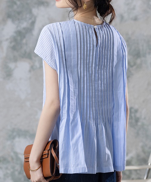 AMAJI(アマジ)の「ストライプ柄 フリルスリーブ ブラウス(シャツ/ブラウス・レディース・ライトブルー/グレー・SMALL/MEDIUM/LARGE/X-LARGE)」の3枚目の写真