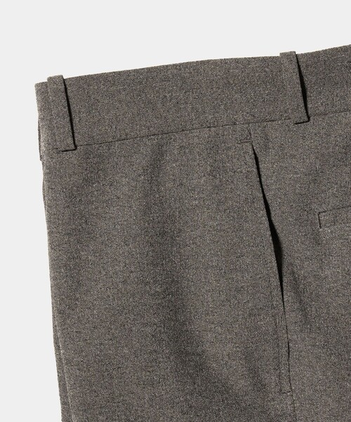 UNITED ARROWS(ユナイテッドアローズ)の「ポリエステル リネンライク セミフレアトラウザーズ(スラックス・メンズ・モカ/ダークグレー・L/M/S/XL)」の18枚目の写真
