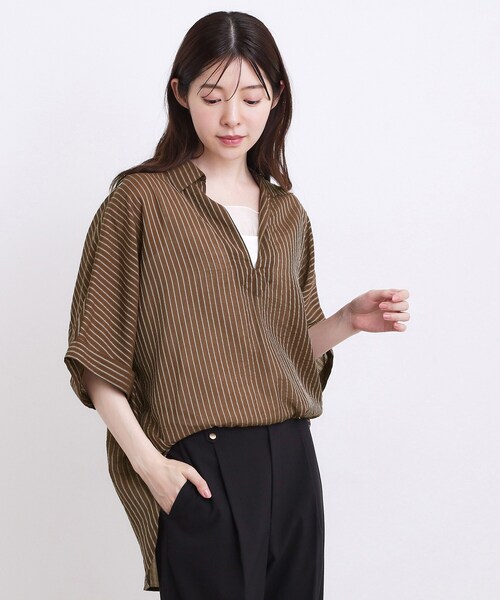 grove(グローブ)の「【洗濯機◎・体型カバー】ON/OFF使える、シアースキッパーシャツ(シャツ/ブラウス・レディース・オフホワイト/ブルー/ブラウン系その他/ブラック・02)」の3枚目の写真