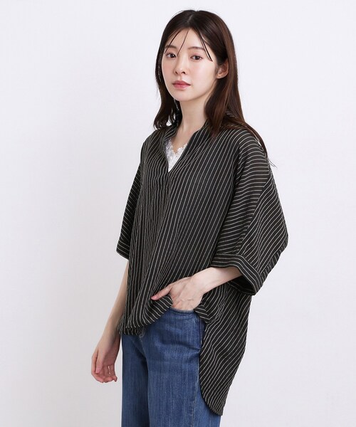 grove(グローブ)の「【洗濯機◎・体型カバー】ON/OFF使える、シアースキッパーシャツ(シャツ/ブラウス・レディース・オフホワイト/ブルー/ブラウン系その他/ブラック・02/04)」の5枚目の写真