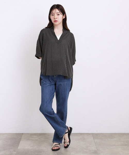 grove(グローブ)の「【洗濯機◎・体型カバー】ON/OFF使える、シアースキッパーシャツ(シャツ/ブラウス・レディース・オフホワイト/ブルー/ブラウン系その他/ブラック・02/04)」の6枚目の写真