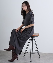 袖タックバルーンスリーブ半袖ワンピース