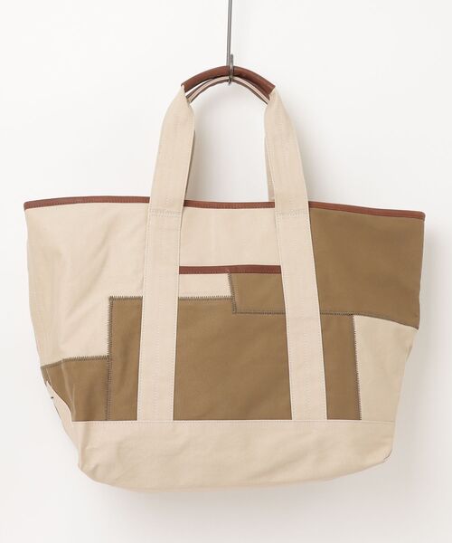 Banana Republic（バナナリパブリック）の「ワックスキャンバス & レザー ウィークエンドトート（トートバッグ・メンズ・ナチュラル・ONE SIZE）」の2枚目の写真