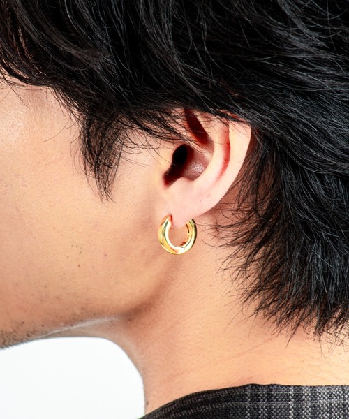TOM WOOD(トムウッド)の「【TOMWOOD】Beck Huggies Gold ゴールド ピアス ユニセックス(ピアス(両耳用)・レディース・ゴールド・FREE)」の8枚目の写真
