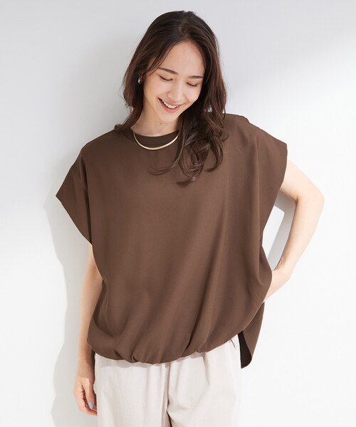 SHOO・LA・RUE(シューラルー)の「【洗濯機可/体型カバー】インせずこなれる ふんわり裾バルーントップス(Tシャツ/カットソー・レディース・ダークブラウン/サックスブルー/ブラック/ナチュラル/ライトイエロー系・00)」の17枚目の写真