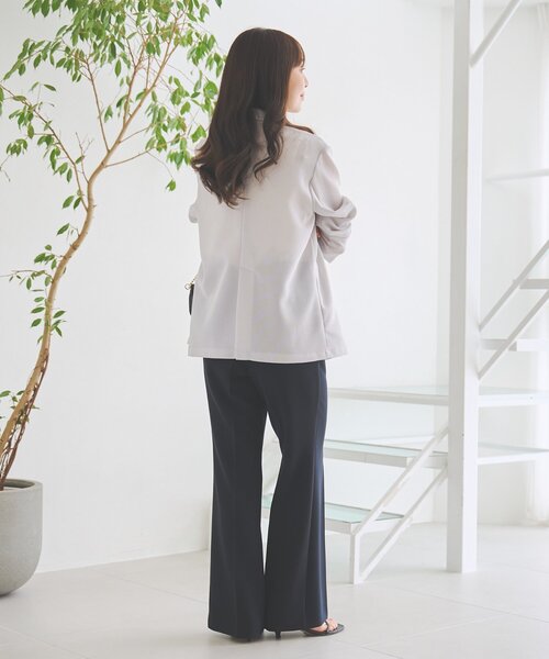 La boutique BonBon(ラブティックボンボン)の「【きれいめ美脚】フレアパンツ(その他パンツ・レディース・ブラック/ライトベージュ/ネイビー・38/36)」の4枚目の写真