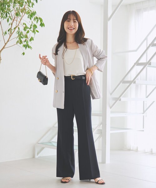 La boutique BonBon(ラブティックボンボン)の「【きれいめ美脚】フレアパンツ(その他パンツ・レディース・ブラック/ライトベージュ/ネイビー・38/36)」の5枚目の写真