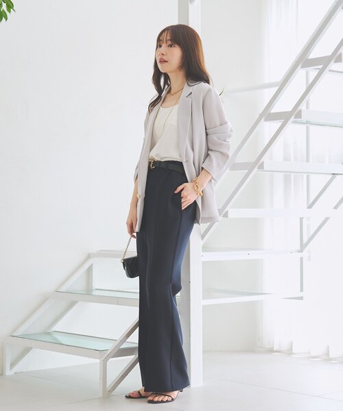 La boutique BonBon(ラブティックボンボン)の「【きれいめ美脚】フレアパンツ(その他パンツ・レディース・ブラック/ライトベージュ/ネイビー・38/36)」の6枚目の写真