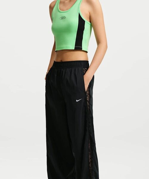 NIKE(ナイキ)の「ナイキ スポーツウェア ウィメンズ ルーズ ミッドライズ レース トラックパンツ / Nike Sportswear Women's Loose Mid-Rise Lace Track Pants IU1984-010 Black(その他パンツ・レディース・ブラック・M/L/XS/XL/S)」の4枚目の写真