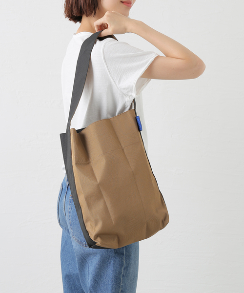 IENA LA BOUCLE（イエナラブークル）の「《防水》KAAN カーン MIDI BUCKET トート K-BTMW-SAN/ AZU/ MWCB（トートバッグ・レディース・ウッド/レッド/ベージュ・FREE）」の15枚目の写真