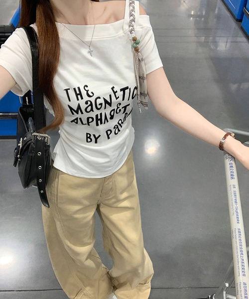 Girly Doll(ガーリードール)の「ワンショルダーロゴプリントTシャツ(Tシャツ/カットソー・レディース・グレー/ホワイト・FREE)」の9枚目の写真