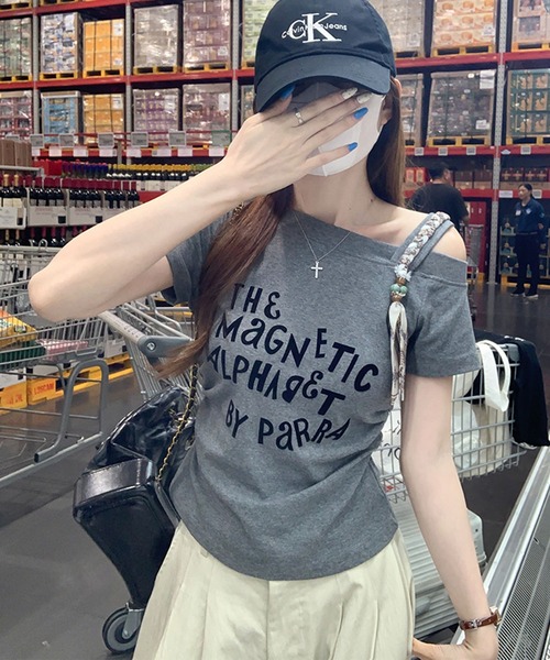 Girly Doll(ガーリードール)の「ワンショルダーロゴプリントTシャツ(Tシャツ/カットソー・レディース・グレー/ホワイト・FREE)」の13枚目の写真
