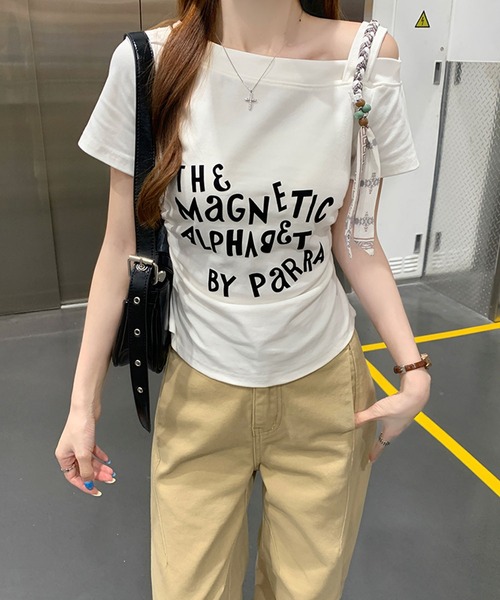 Girly Doll(ガーリードール)の「ワンショルダーロゴプリントTシャツ(Tシャツ/カットソー・レディース・グレー/ホワイト・FREE)」の6枚目の写真
