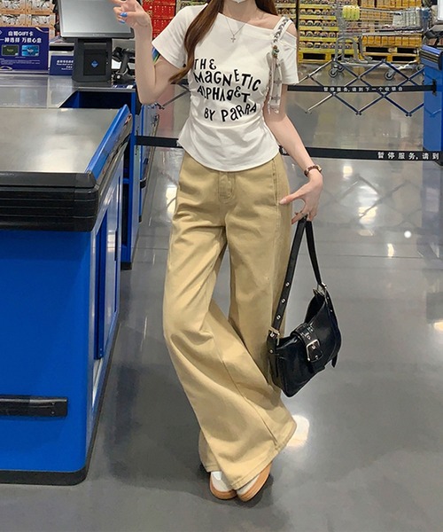 Girly Doll(ガーリードール)の「ワンショルダーロゴプリントTシャツ(Tシャツ/カットソー・レディース・グレー/ホワイト・FREE)」の7枚目の写真