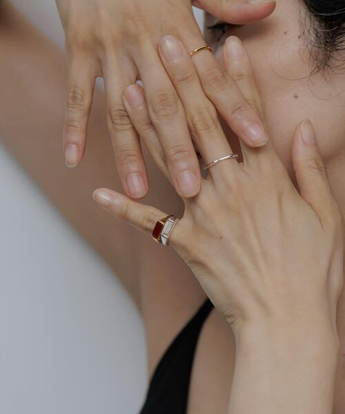 SMELLY(スメリー)の「SMELLY so’ smoky quartz pinky ring(リング・レディース・シルバー系その他・4)」の2枚目の写真