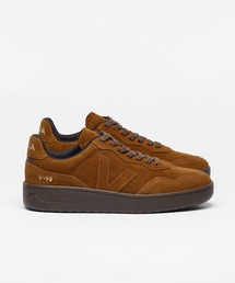 VEJA V-90 スエードスニーカー