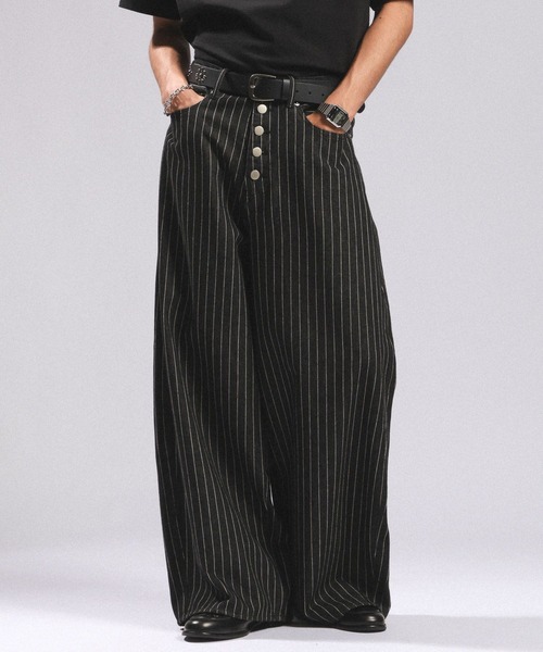RAGEBLUE(レイジブルー)の「10OZ DENIM STRIPED CURVED PANTS/10ozデニム/ストライプ柄カーブパンツ(デニムパンツ・メンズ・ブラック・MEDIUM/LARGE)」の1枚目の写真