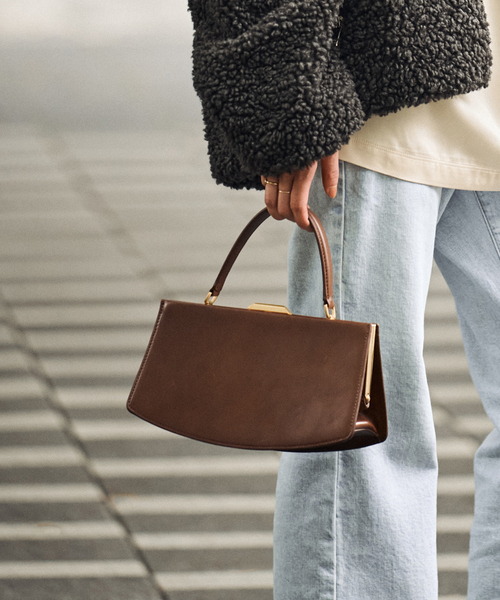 Atelier de Lumen(アトリエドルメン)の「ATELIER DE LUMEN/ルーメン LUNE FORME TOTE BAG(ハンドバッグ・レディース・ブラウン・FREE)」の16枚目の写真