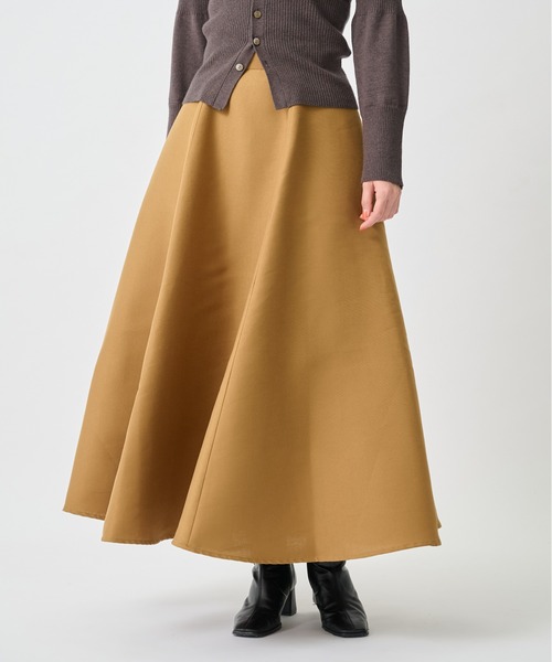 CLANE(クラネ)の「【CLANE/クラネ】VOLUME FLARE SKIRT/ボリュームフレアスカート(スカート・レディース・ブラック/アイボリー/キャメル・1/2)」の3枚目の写真