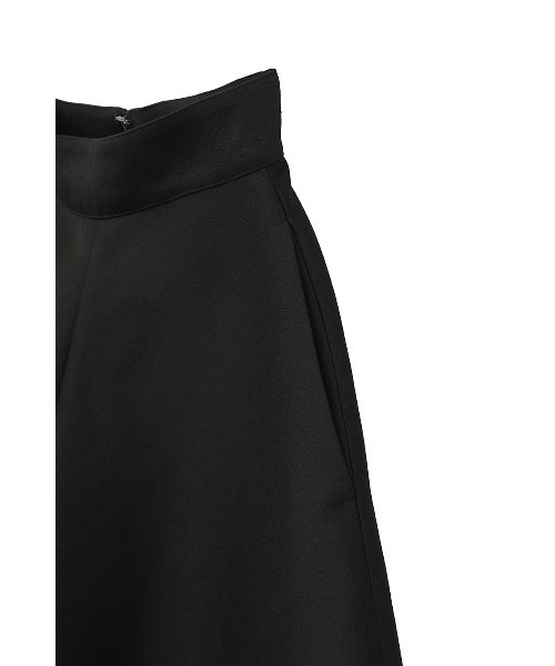 CLANE(クラネ)の「【CLANE/クラネ】VOLUME FLARE SKIRT/ボリュームフレアスカート(スカート・レディース・ブラック/アイボリー/キャメル・1/2)」の7枚目の写真