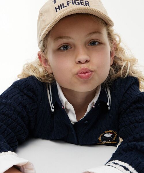 TOMMY HILFIGER(トミーヒルフィガー)の「PEANUTS COLLECTION ケーブルワンピース(ワンピース・キッズ・ネイビー・150cm)」の2枚目の写真