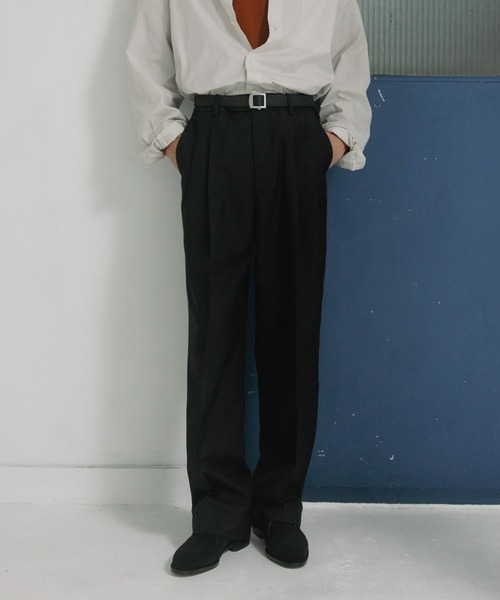 URBAN RESEARCH DOORS（アーバンリサーチドアーズ）の「HT Gabardine 2Tuck Pants（その他パンツ・メンズ・ブラック/ネイビー・MEDIUM/LARGE/SMALL）」の4枚目の写真