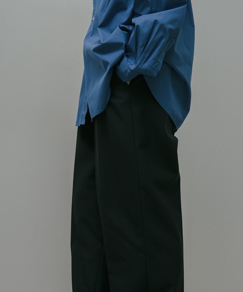 URBAN RESEARCH DOORS（アーバンリサーチドアーズ）の「HT Gabardine 2Tuck Pants（その他パンツ・メンズ・ブラック/ネイビー・MEDIUM/LARGE/SMALL）」の22枚目の写真