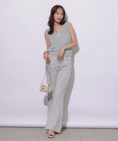 Rirandture(リランドチュール)の「美脚セミフレアデニムパンツ(その他パンツ・レディース・グレー・XS-Long/2/1/0)」の2枚目の写真