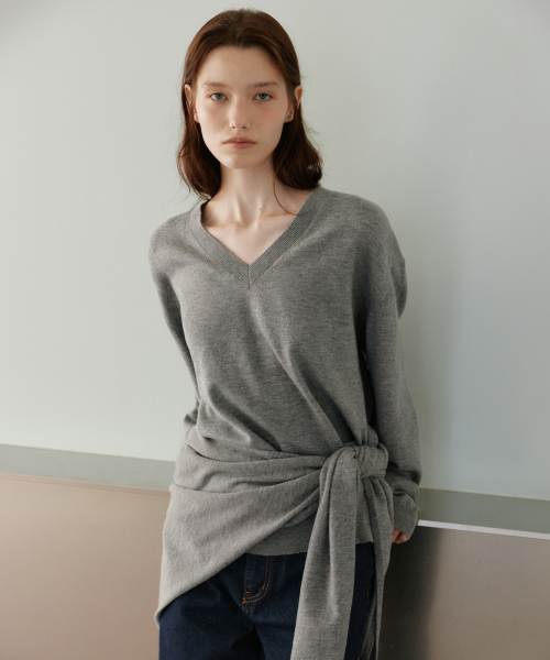 URAGO(ユラーゴ)の「ウォッシャブルVネックニットショールセット_メランジェグレー(ニット/セーター・レディース・アッシュグレー・FREE)」の4枚目の写真