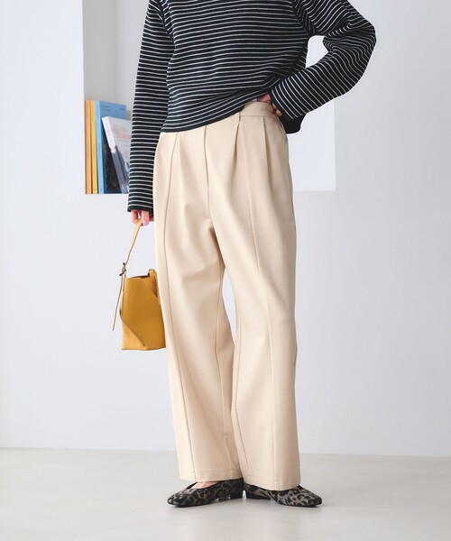 BEAUTY&YOUTH UNITED ARROWS(ビューティーアンドユースユナイテッドアローズ)の「【WEB限定 Wardrobe DAILY MINIMAL】ジャージー タックカーブパンツ ウォッシャブル(その他パンツ・レディース・ブラック/オフホワイト/モカ・M/L/S)」の2枚目の写真