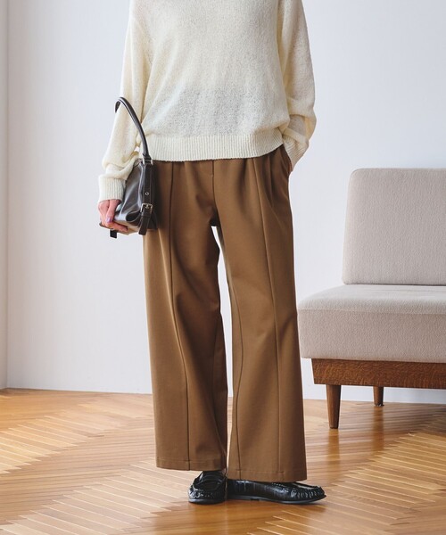 BEAUTY&YOUTH UNITED ARROWS(ビューティーアンドユースユナイテッドアローズ)の「【WEB限定 Wardrobe DAILY MINIMAL】ジャージー タックカーブパンツ ウォッシャブル(その他パンツ・レディース・ブラック/オフホワイト/モカ・M/L/S)」の3枚目の写真