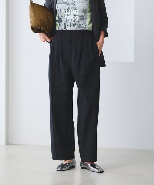 BEAUTY&YOUTH UNITED ARROWS(ビューティーアンドユースユナイテッドアローズ)の「【WEB限定 Wardrobe DAILY MINIMAL】ジャージー タックカーブパンツ ウォッシャブル(その他パンツ・レディース・ブラック/オフホワイト/モカ・M/L/S)」の4枚目の写真