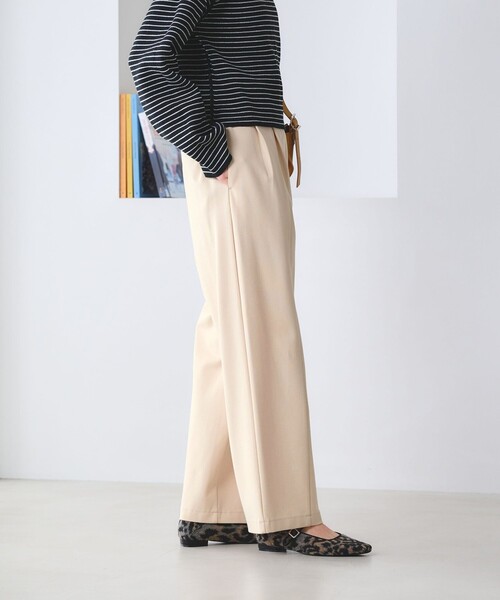BEAUTY&YOUTH UNITED ARROWS(ビューティーアンドユースユナイテッドアローズ)の「【WEB限定 Wardrobe DAILY MINIMAL】ジャージー タックカーブパンツ ウォッシャブル(その他パンツ・レディース・ブラック/オフホワイト/モカ・M/L/S)」の11枚目の写真
