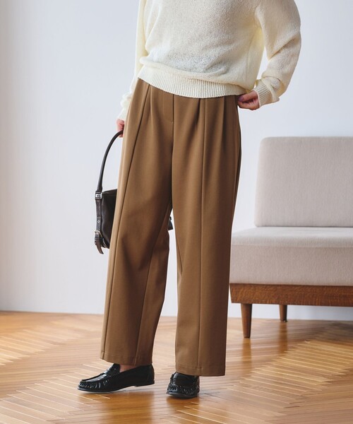 BEAUTY&YOUTH UNITED ARROWS(ビューティーアンドユースユナイテッドアローズ)の「【WEB限定 Wardrobe DAILY MINIMAL】ジャージー タックカーブパンツ ウォッシャブル(その他パンツ・レディース・ブラック/オフホワイト/モカ・M/L/S)」の16枚目の写真