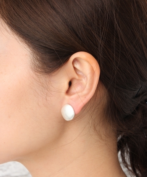 LEPSIM(レプシィム)の「メタルモチーフクリップ 748335(イヤリング・レディース・シルバー系その他/アンティークシルバー/ゴールド系その他/アンティークゴールド・ONE SIZE)」の3枚目の写真