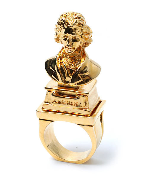 goocy（グーシー）の「【AMBUSH】 BEEEEETHOVEN RING（リング・レディース・ホワイト/ブラック/イエロー/ゴールド・SMALL/MEDIUM）」の4枚目の写真